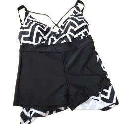 Black And White Split Tankini Swimsuit With Flat Angle Suspender